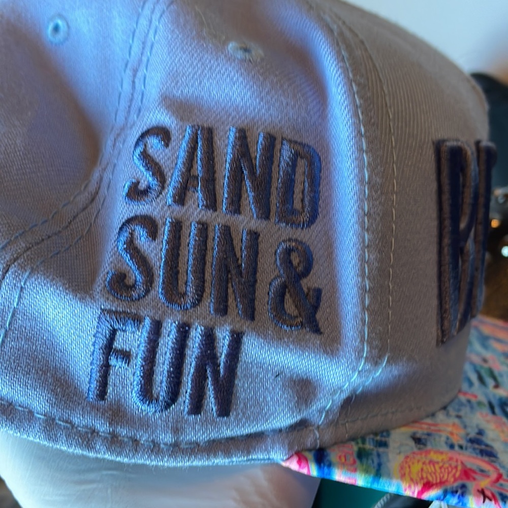 Neff snapback hat - Picture 2 of 4